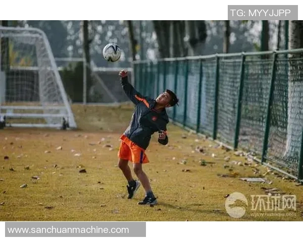 延伯22分钟首开纪录，揭示未来足球的无限可能